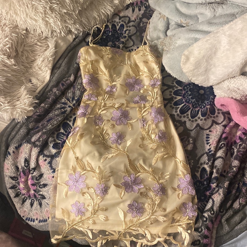 lucy in the sky floral mini homecoming dress